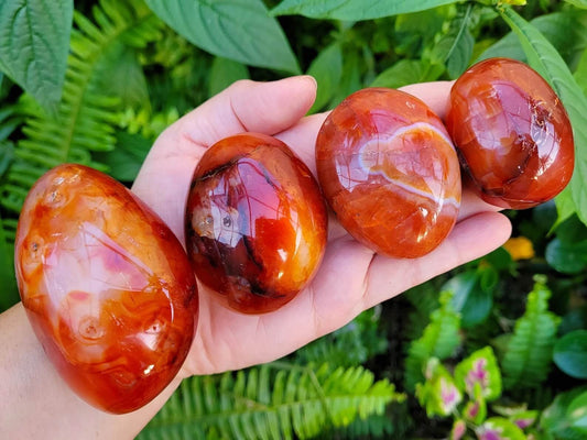 🔮 Carnelian: The Fiery Stone of Passion and Confidence 🔥✨
