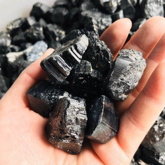 🔮✨ Tourmaline: The Magical Guardian Crystal ✨🔮