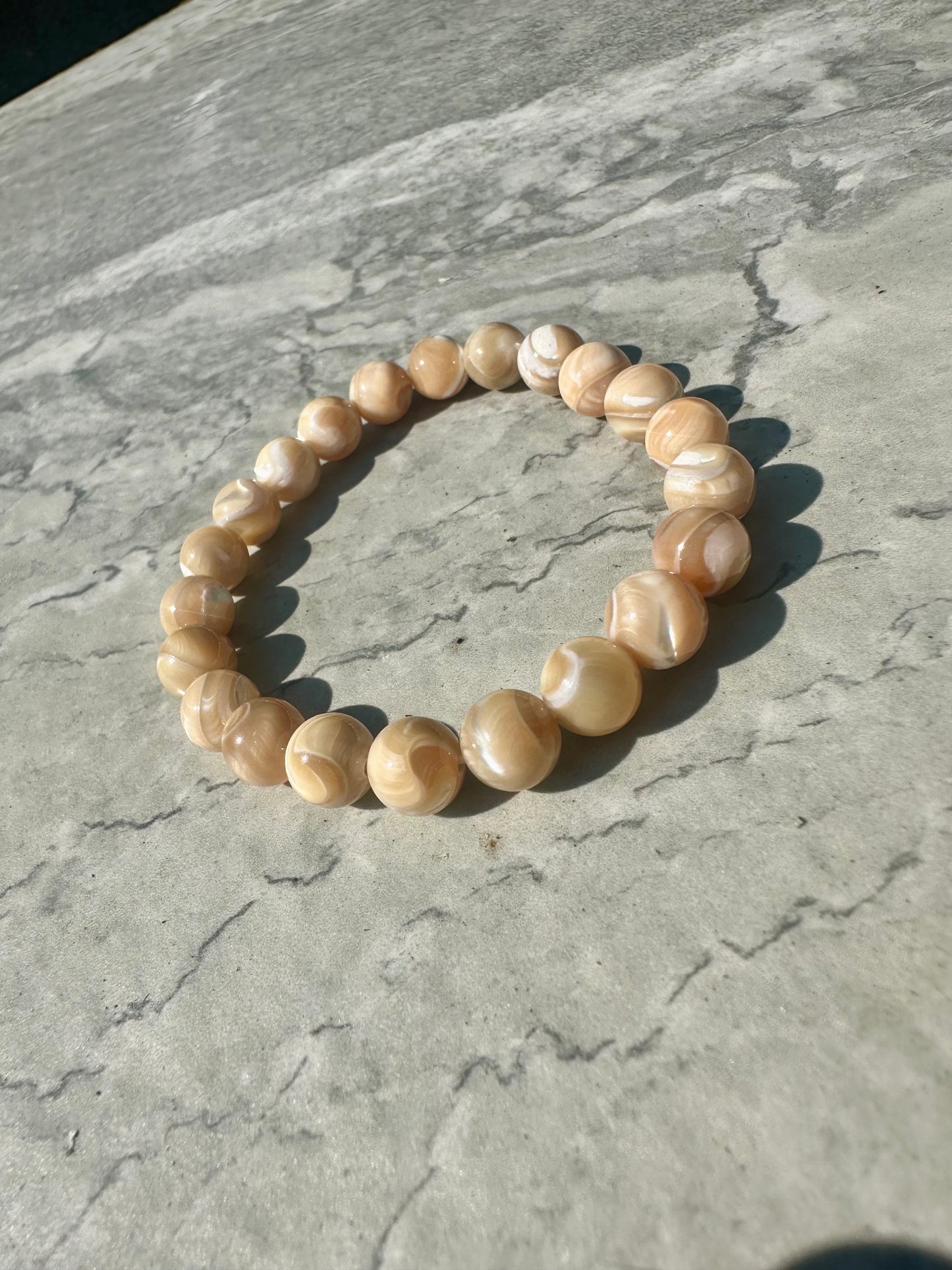 Gold Shell Bracelet 6mm