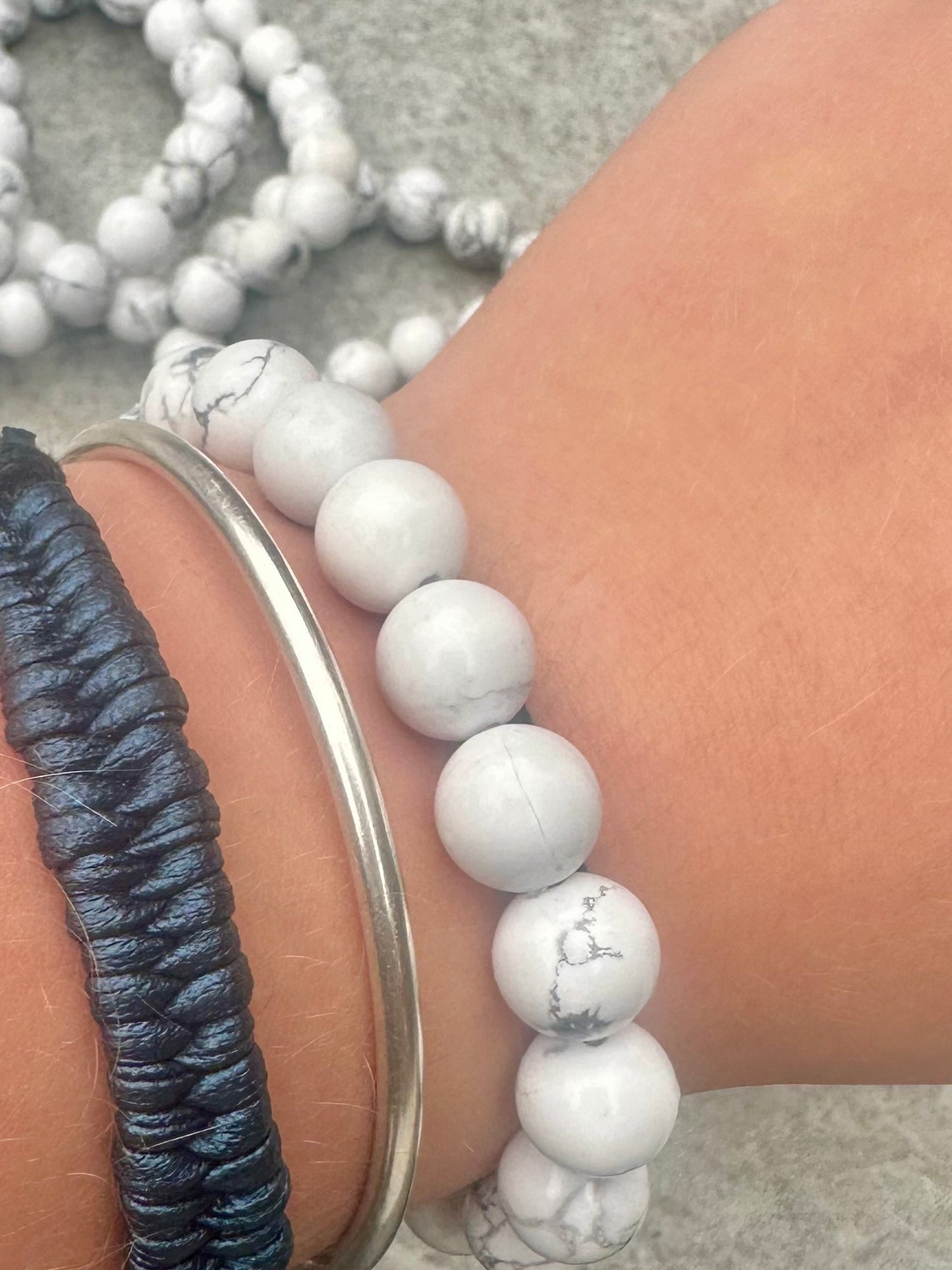 Howlite 10mm Bracelets