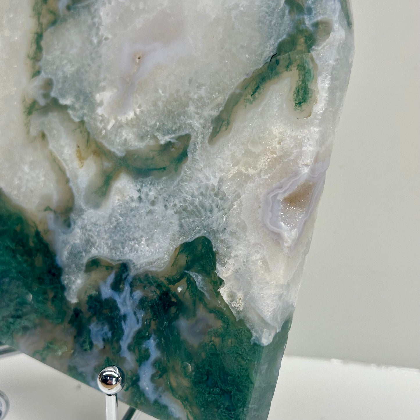 Moss Agate Slab On Stand