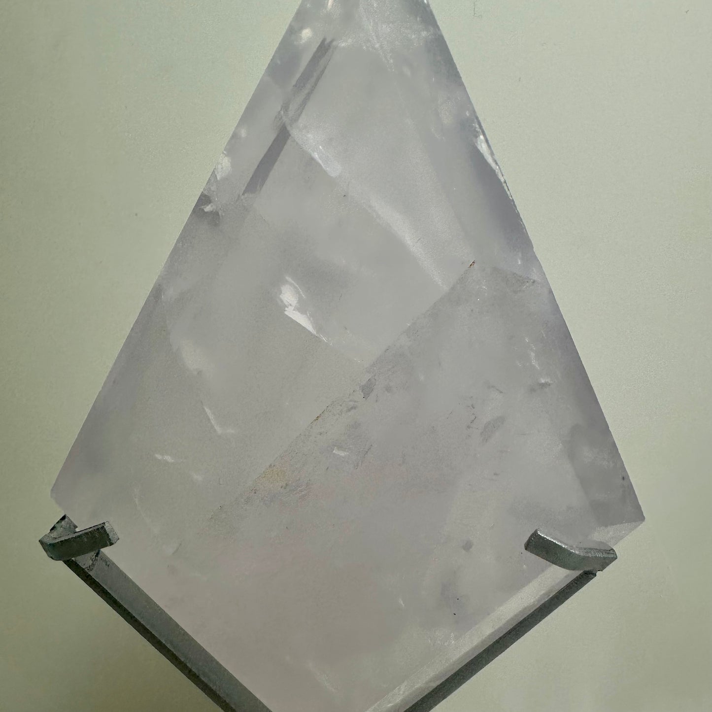 PeriWinkle Rose Quartz Diamond On Stand