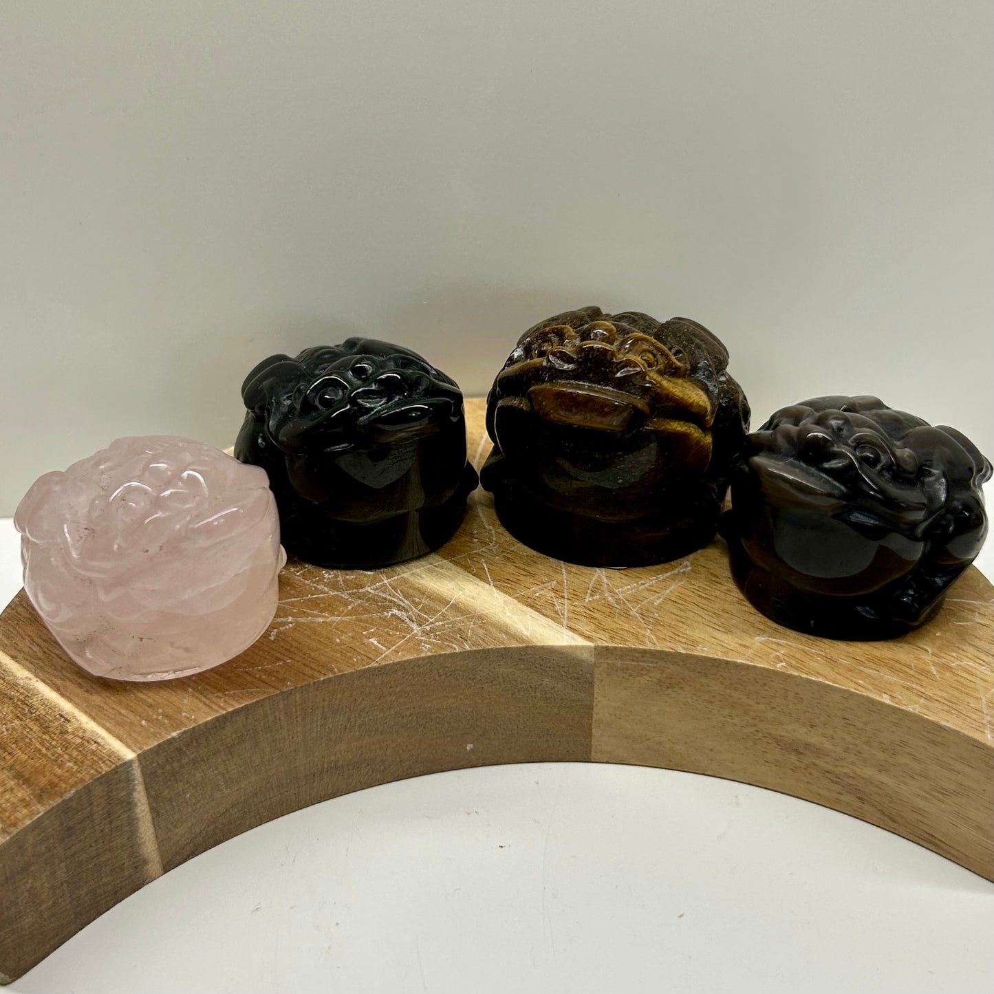 Money Frog Carvings