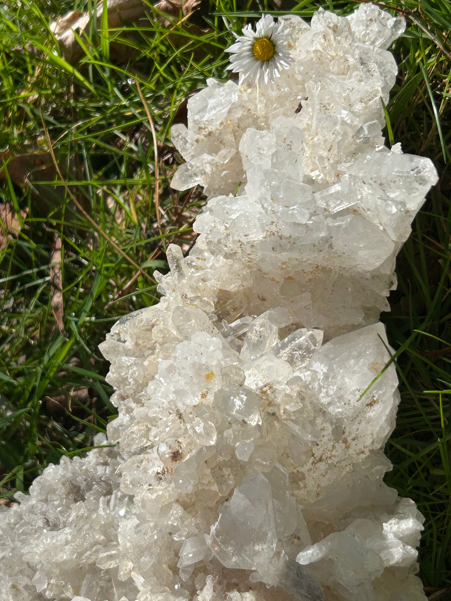 Quartz Cluster Statement Pieces