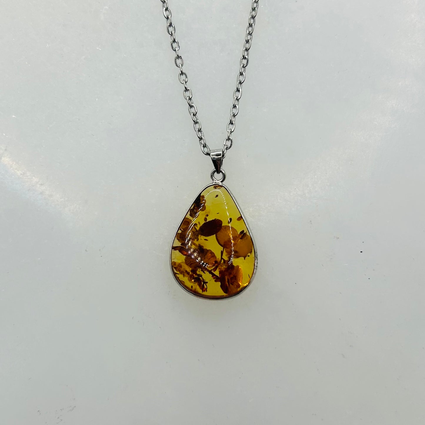 Flower Amber Teardrop Pendant