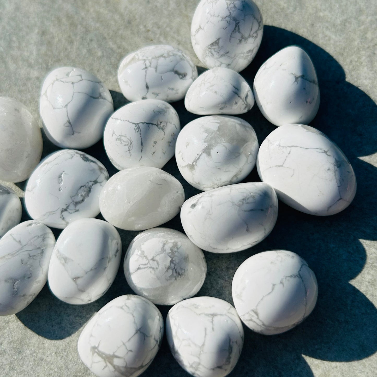 Howlite Tumbles