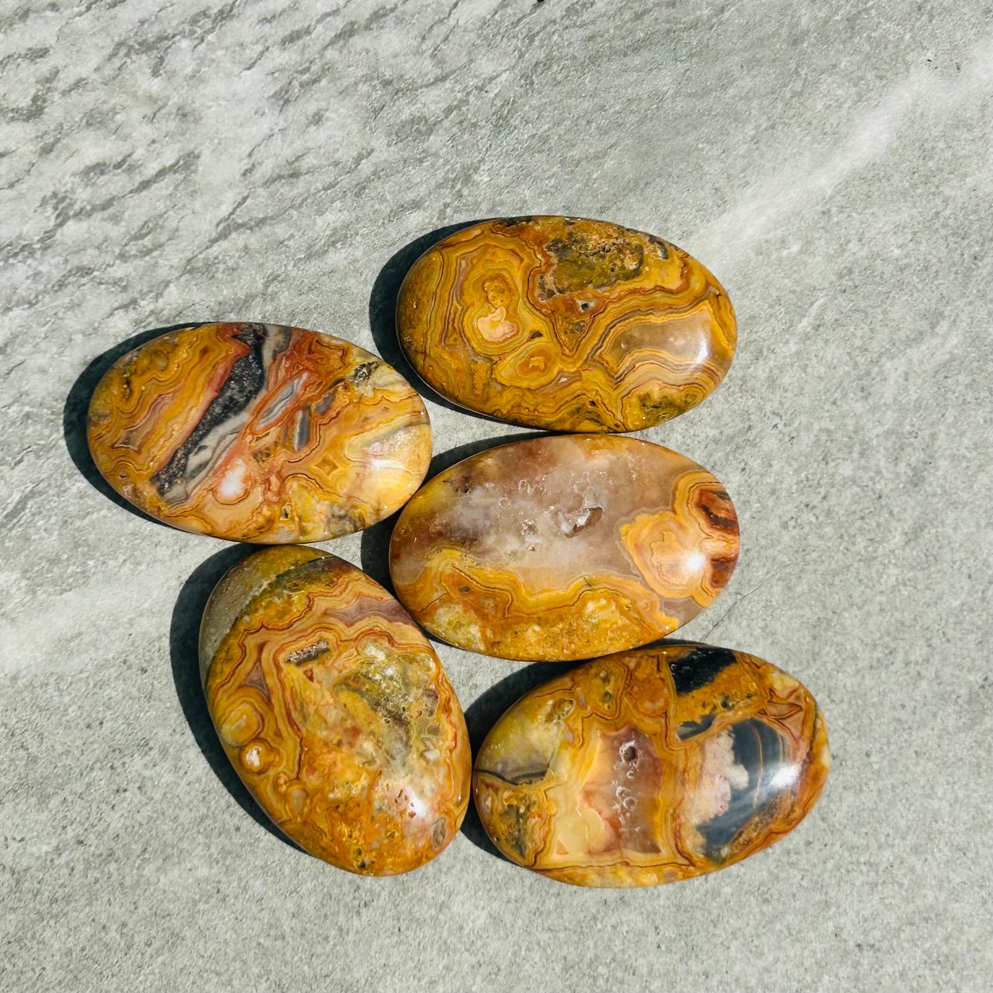 Crazy Lace Agate Palmestone