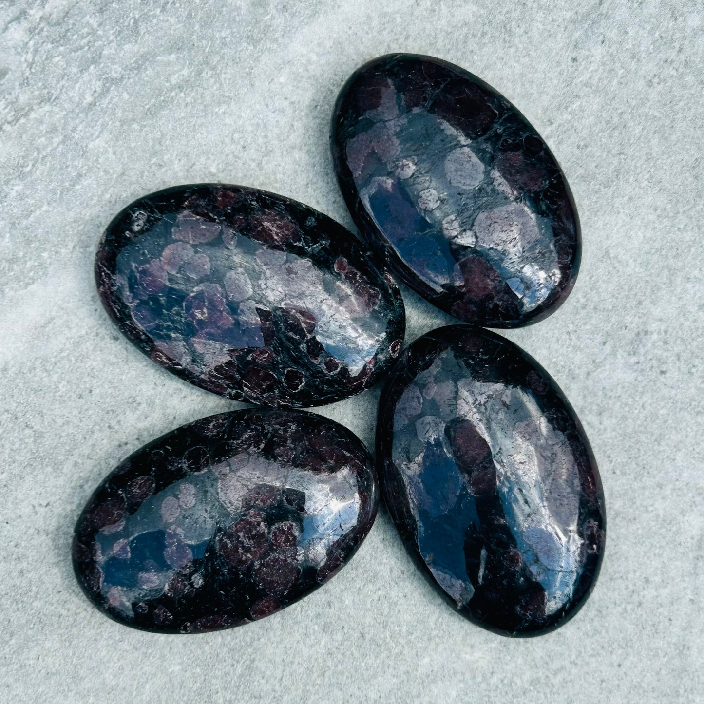 Garnet Palmstone