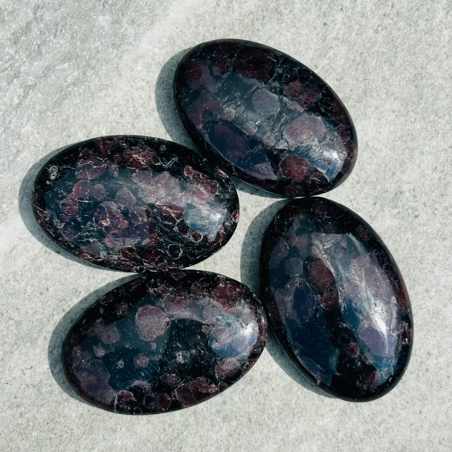 Garnet Palmstone