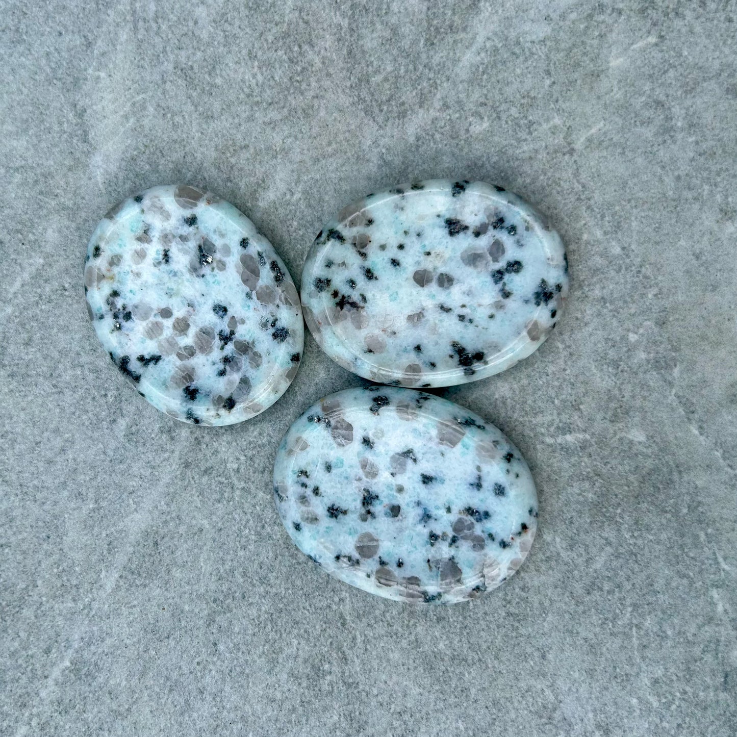 Kiwi Jasper Oval Worry Stone