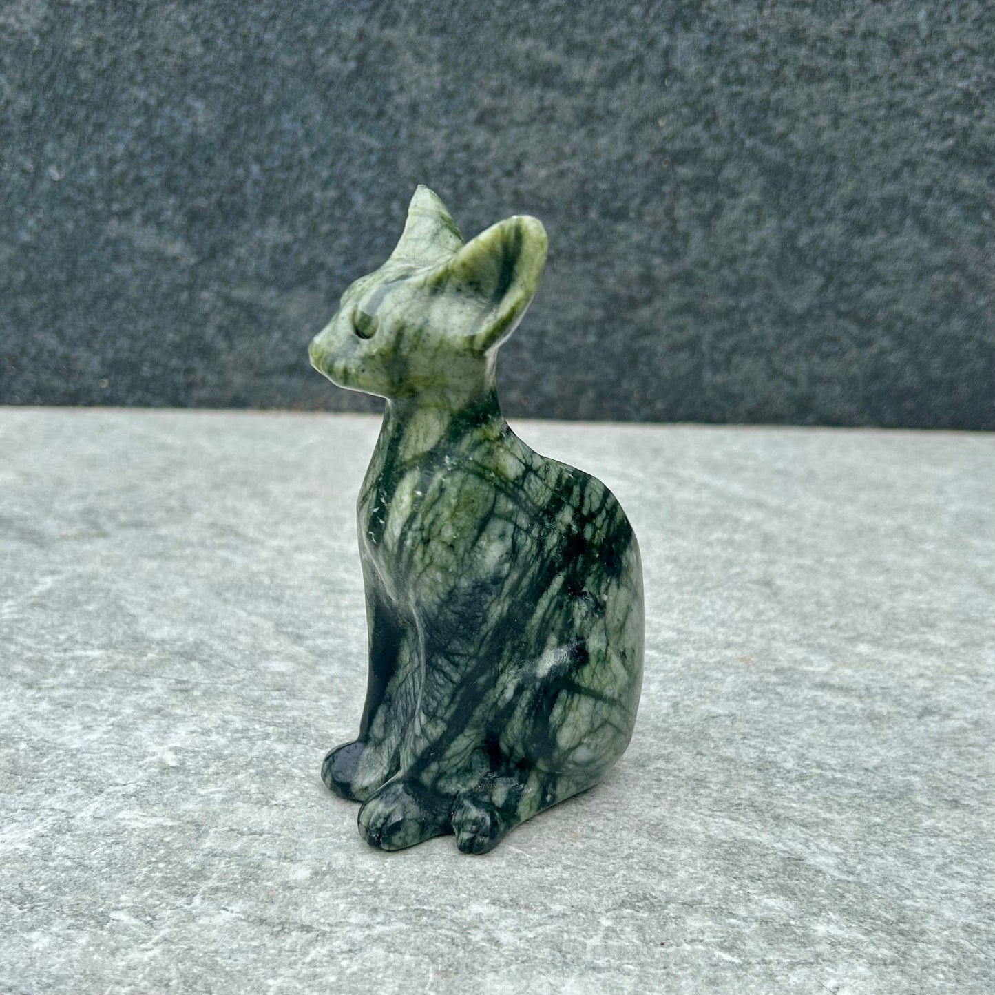 Nifty Jade Egyptian Cat Carving