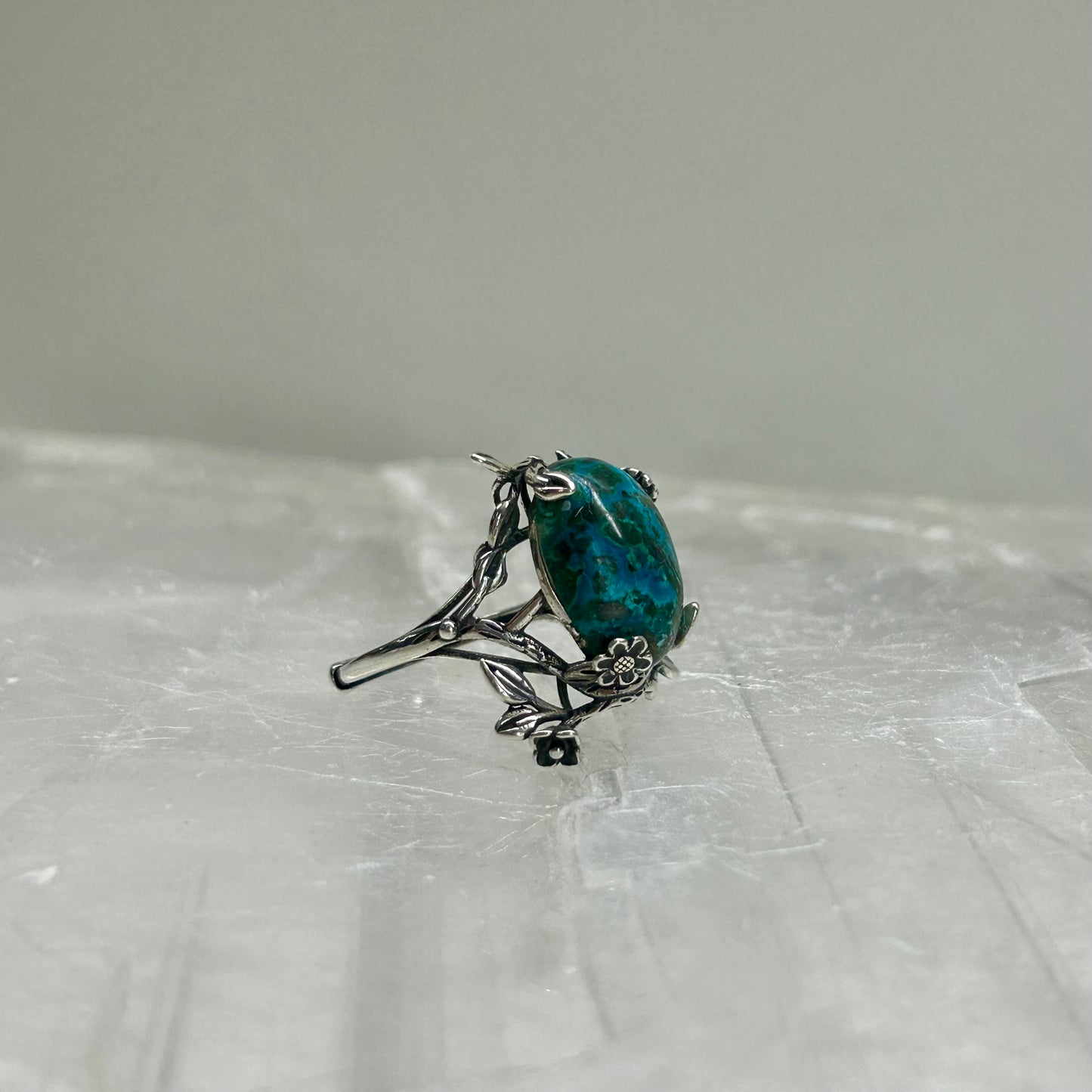 Malacholla Adjustable Ring