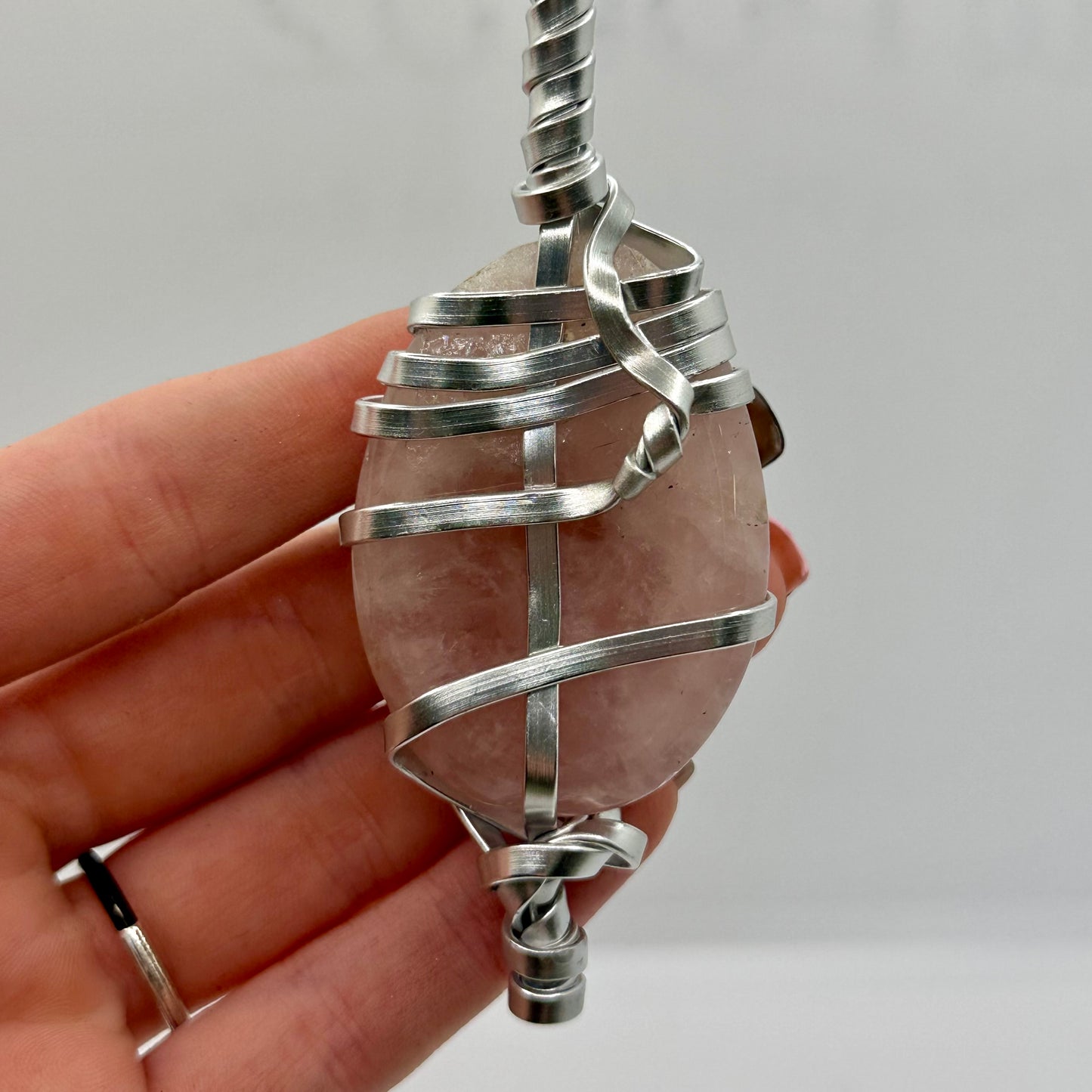 Lee’s makes Rose Quartz Pendant