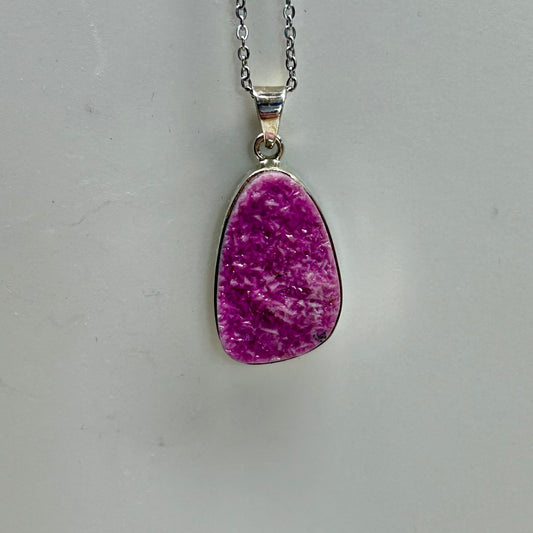 Colbolt Calcite Necklace