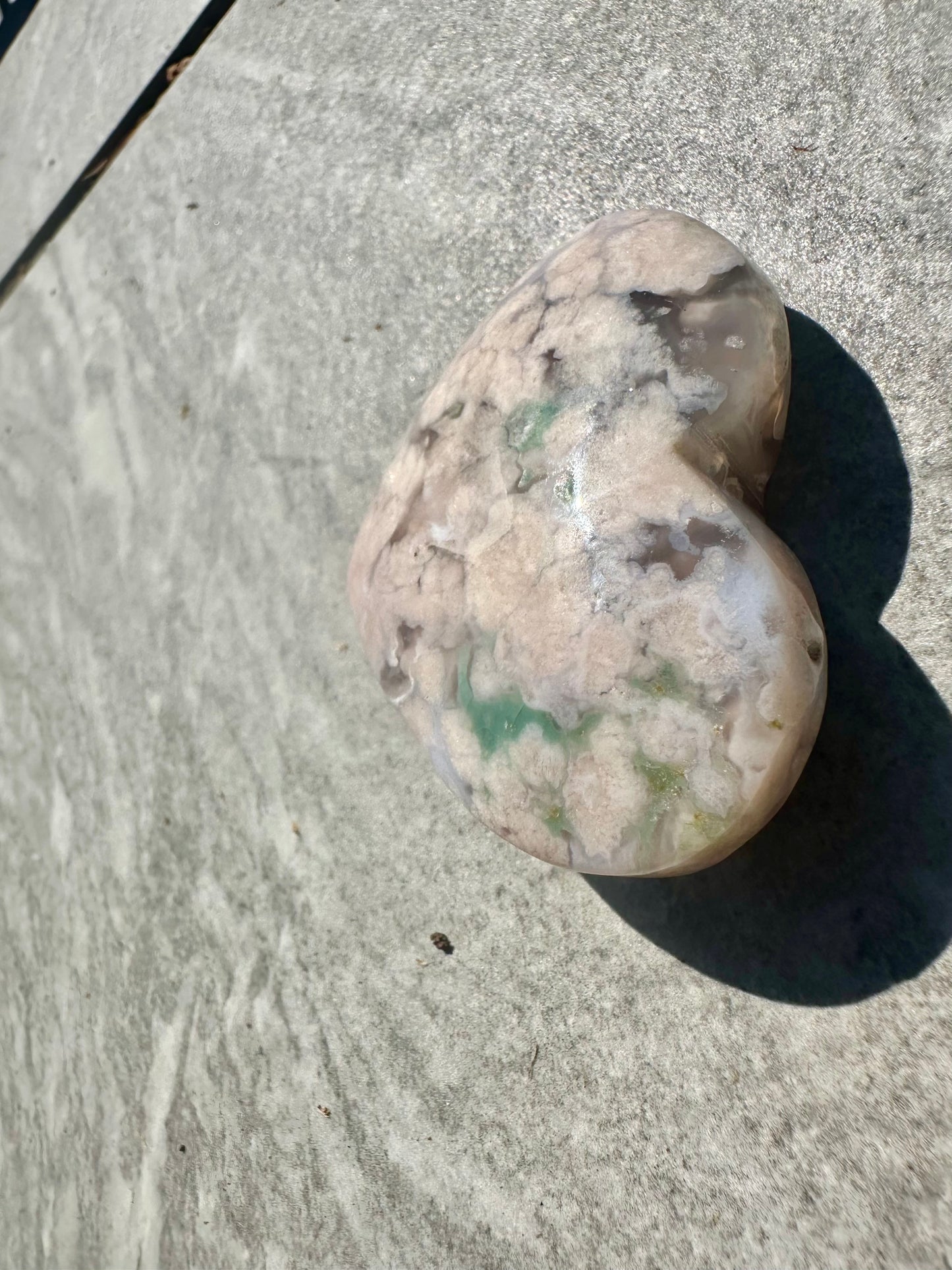 Green flower agate heart