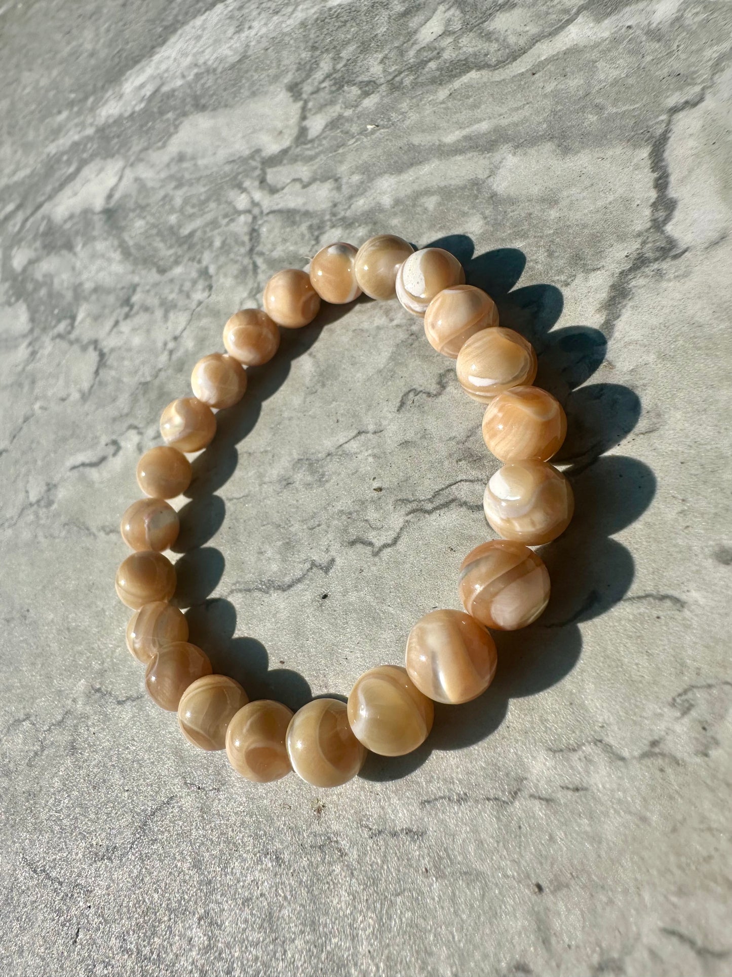 Gold Shell Bracelet 6mm