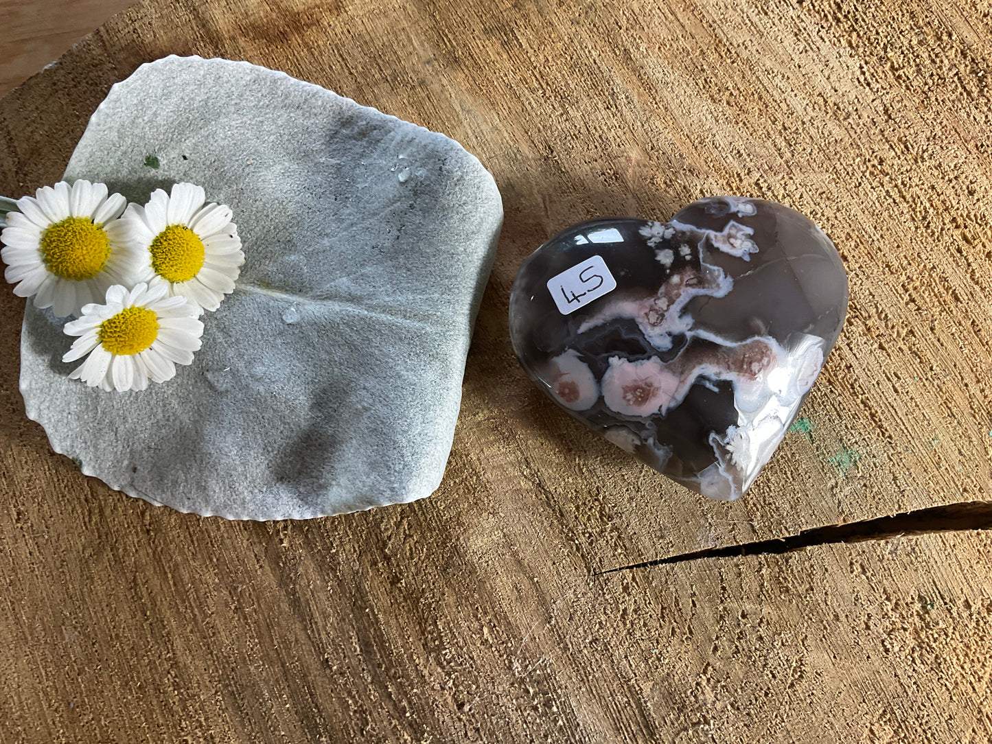 Black Flower Agate Heart (7cm)