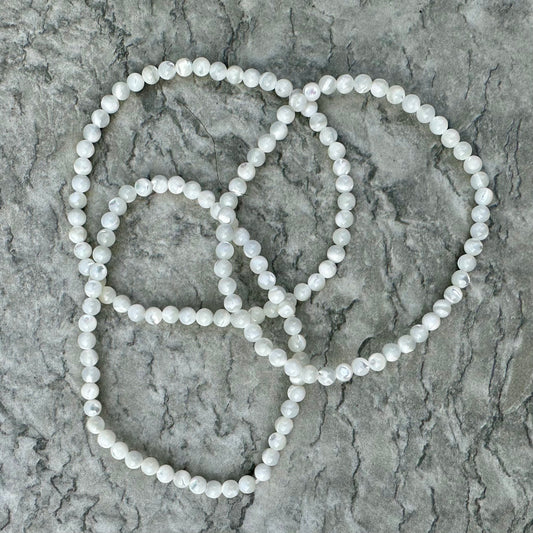 White Shell Bracelets 4mm