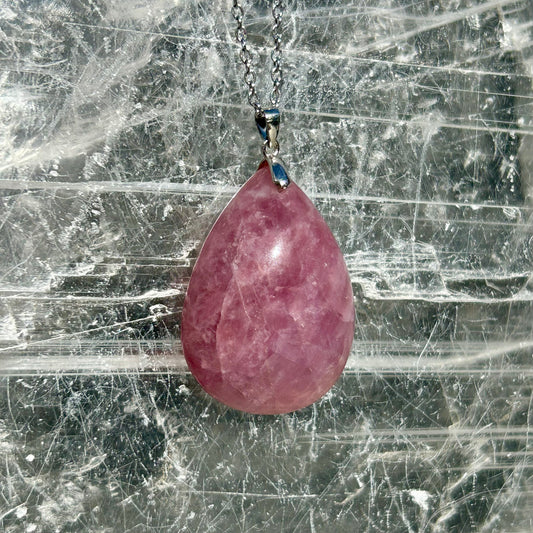 925 Lavender Rose Quartz Pendant