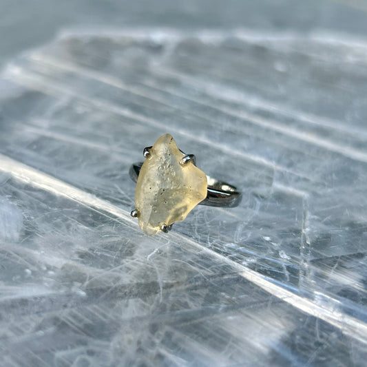 925 Libyan Desert Glass Ring Size O