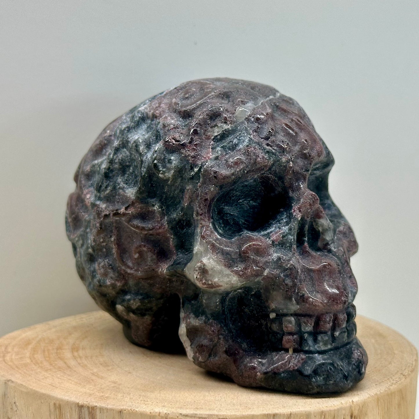 Garnet Skull Carving