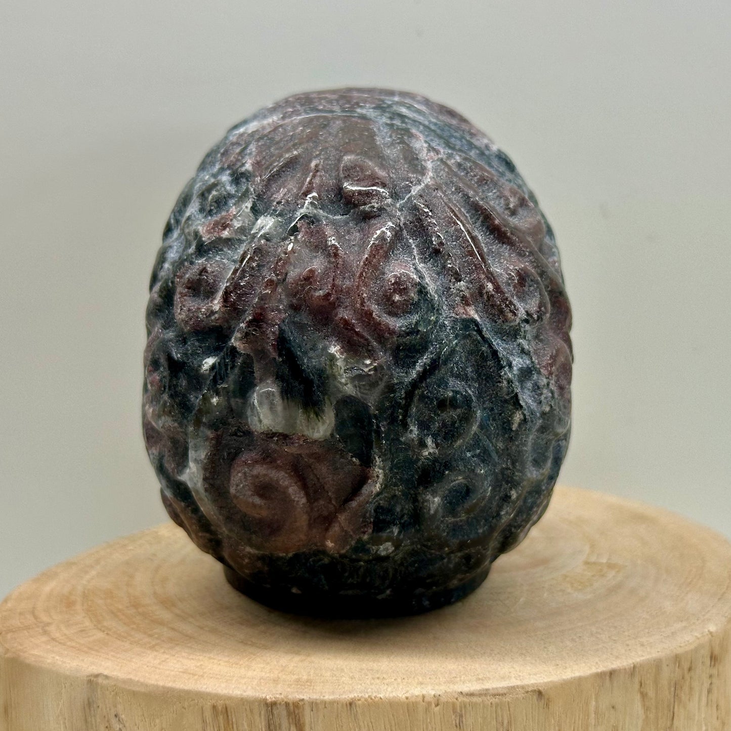 Garnet Skull Carving