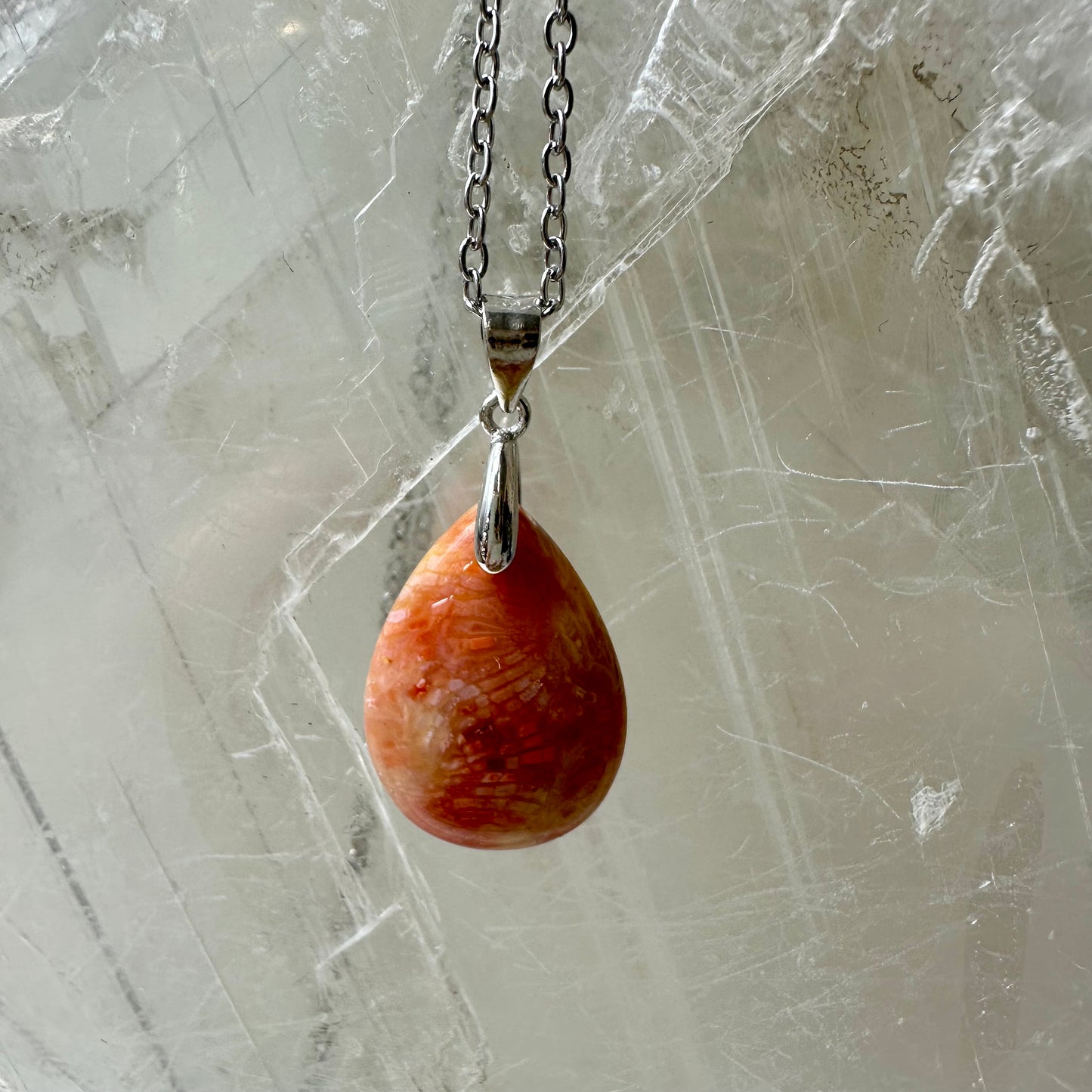 Coral 925 Tear Ducked Mini Pendant