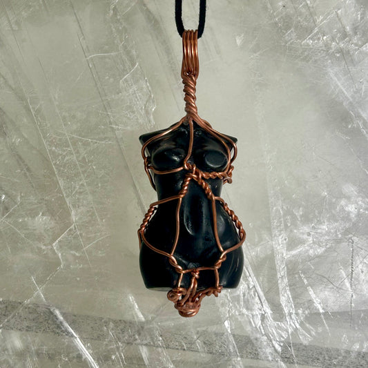 Lee's Makes - Obsidian Woman’s Pendant