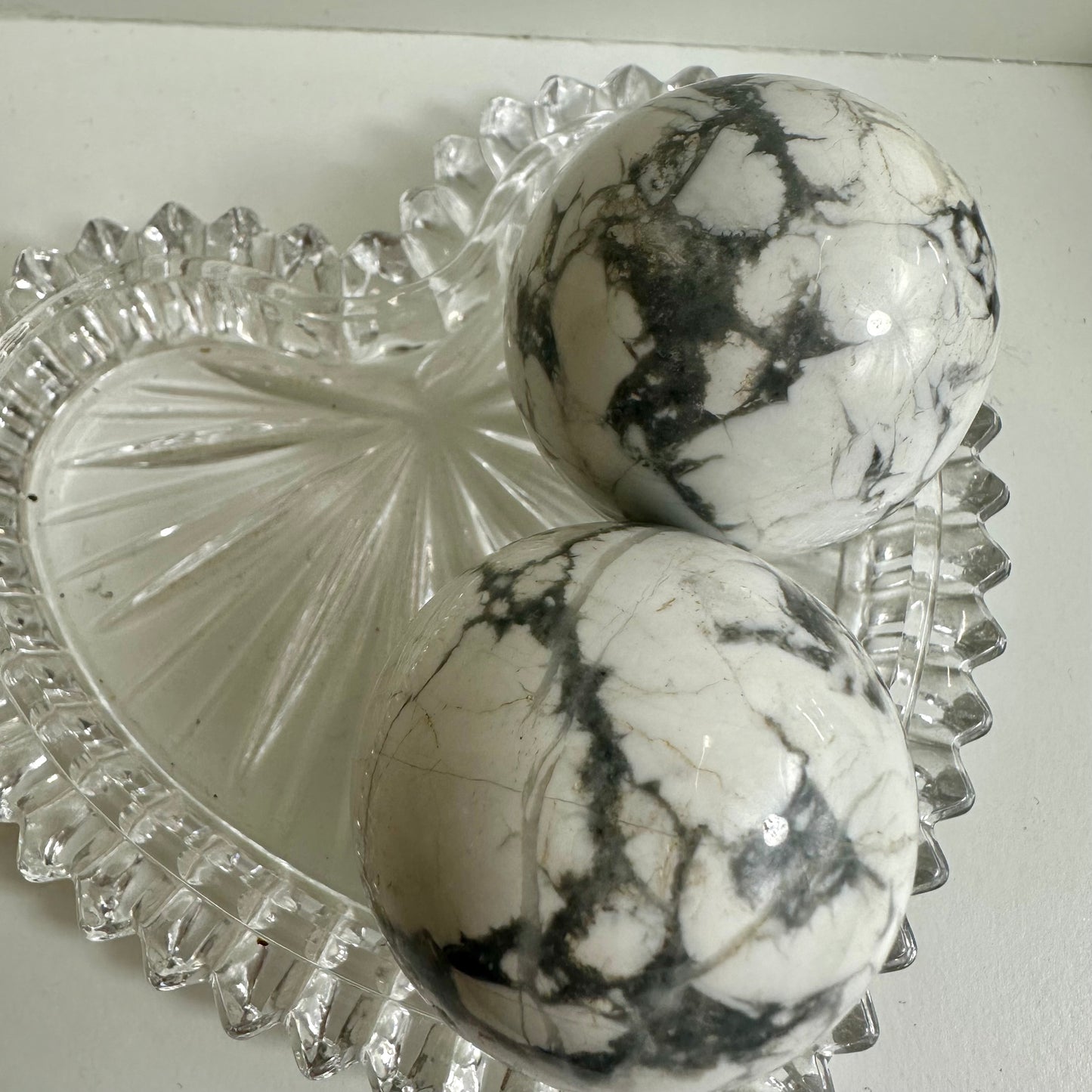 Howlite Mini Spheres