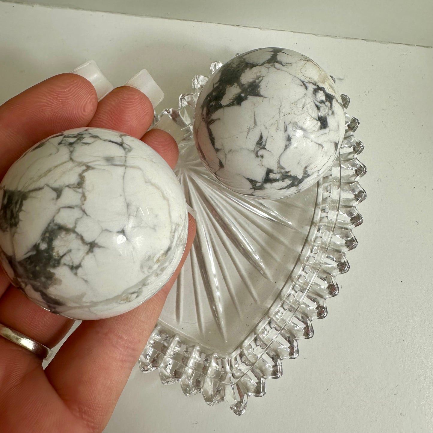 Howlite Mini Spheres