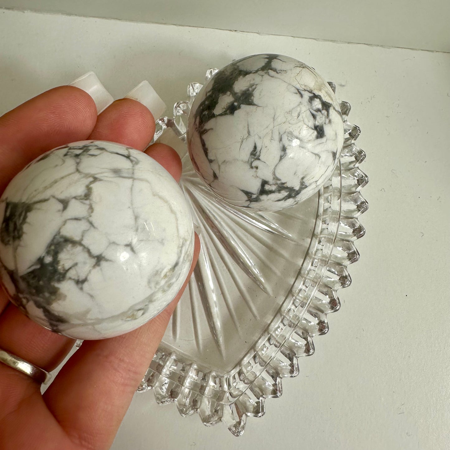 Howlite Mini Spheres