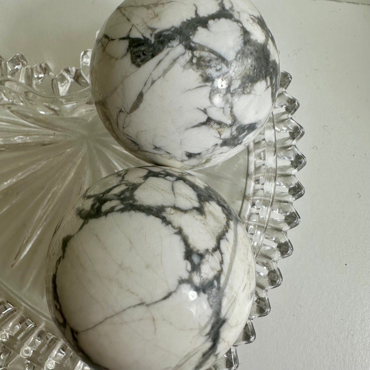 Howlite Mini Spheres