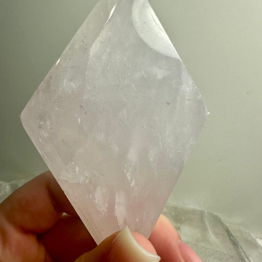 PeriWinkle Rose Quartz Diamond On Stand