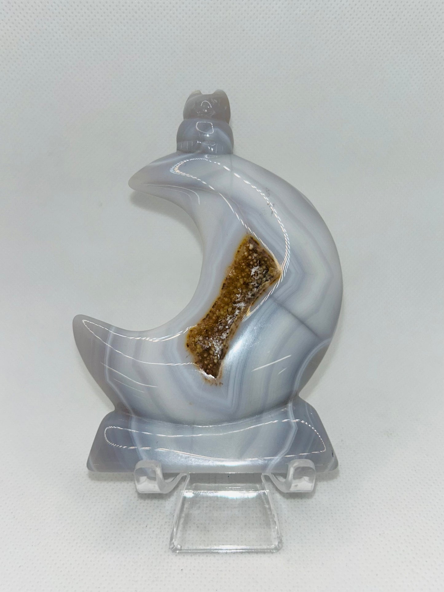 Agate Cat On The Moon Carving