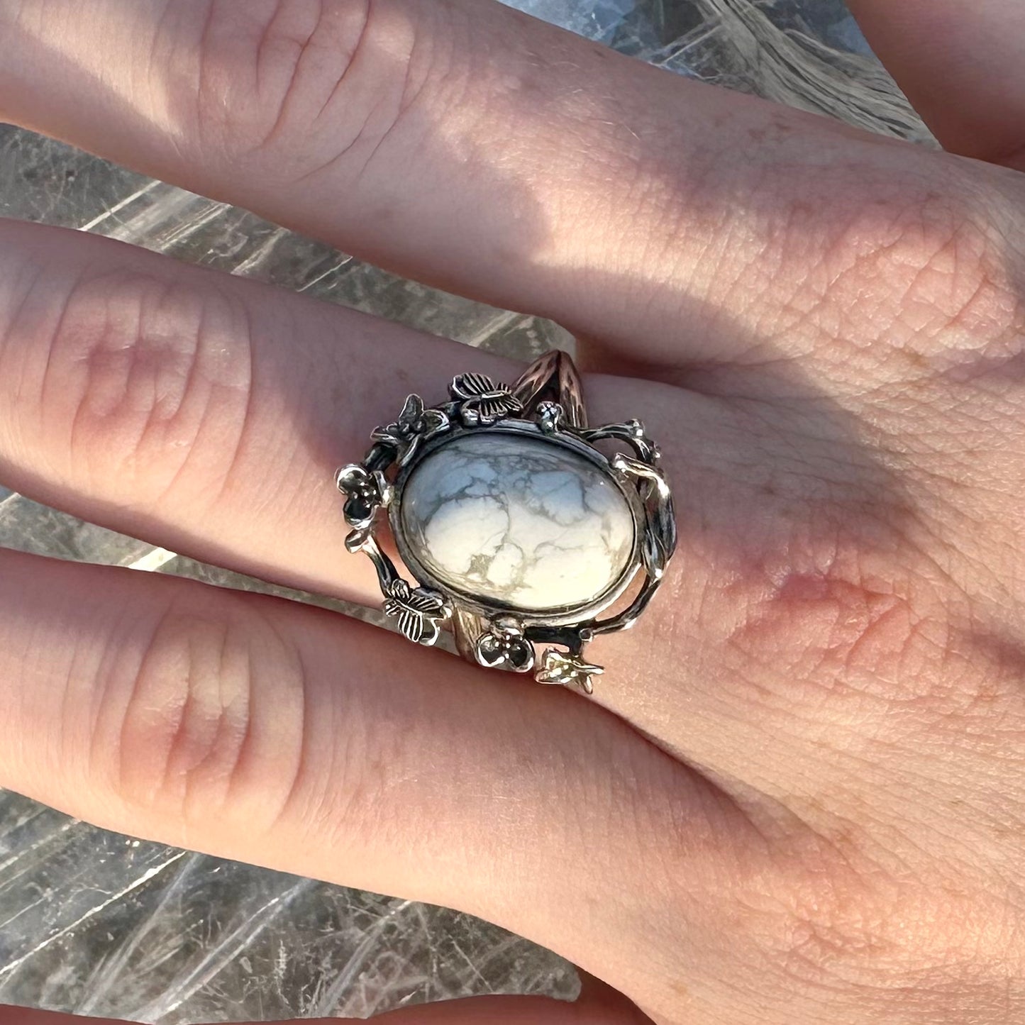 Adjustable Howlite 925 Ring