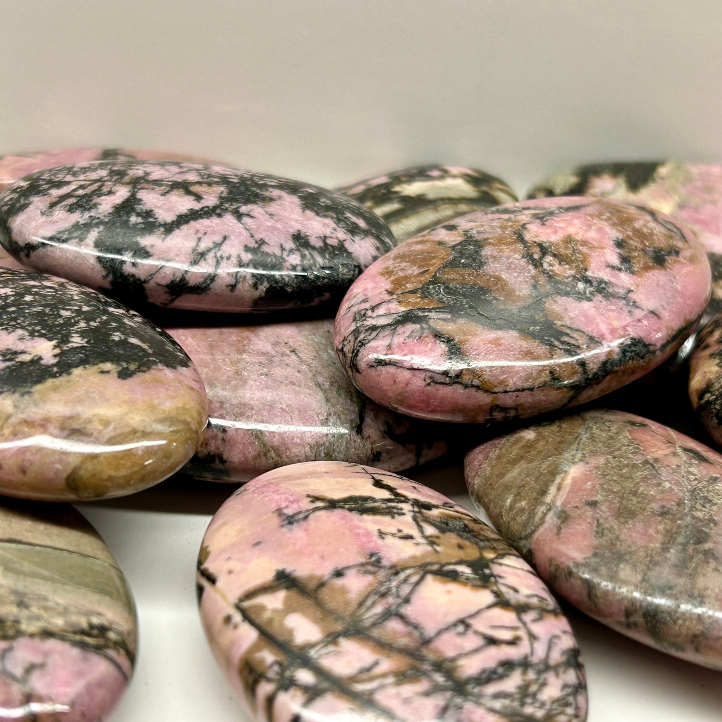 Rhodonite Palm stone