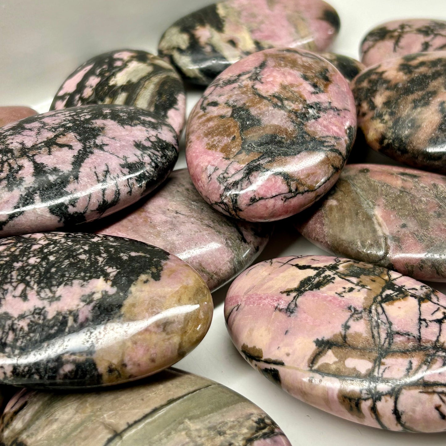 Rhodonite Palm stone