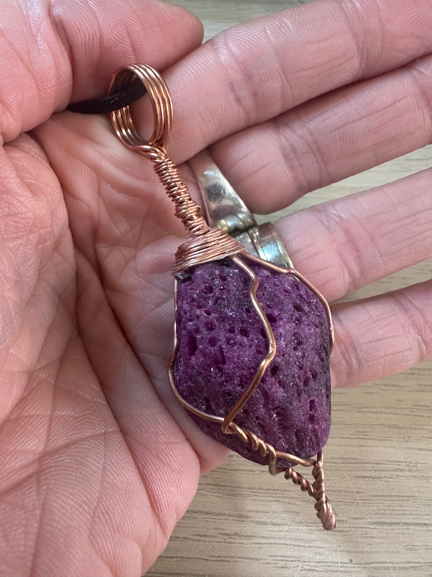 Lee's Makes - Honey Comb Ruby Pendant