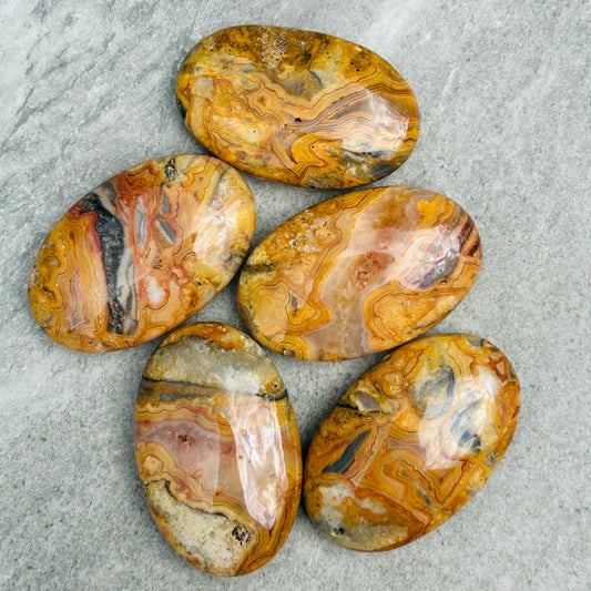 Crazy Lace Agate Palmestone