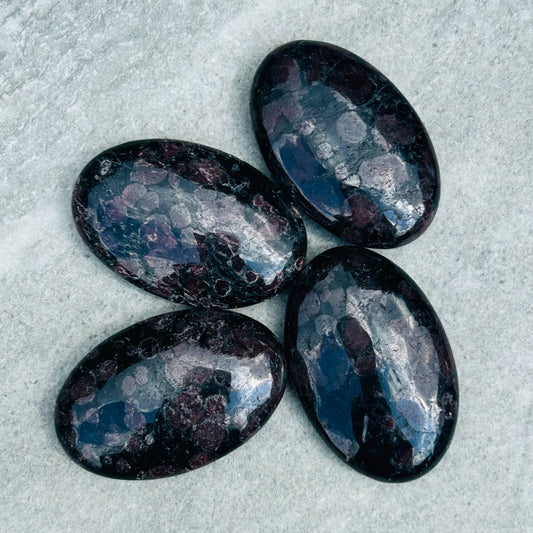 Garnet Palmstone