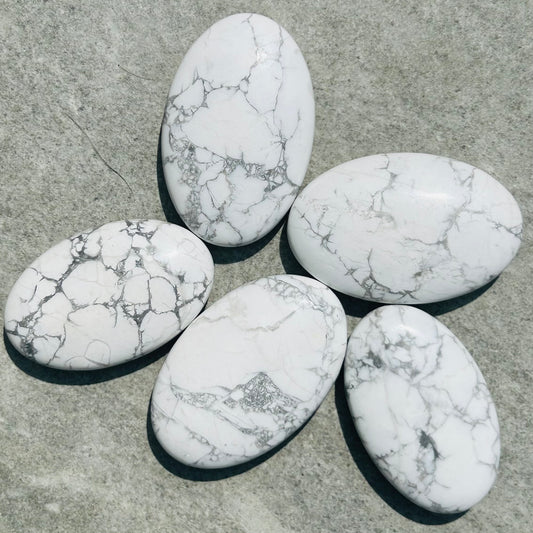Howlite Palmstone