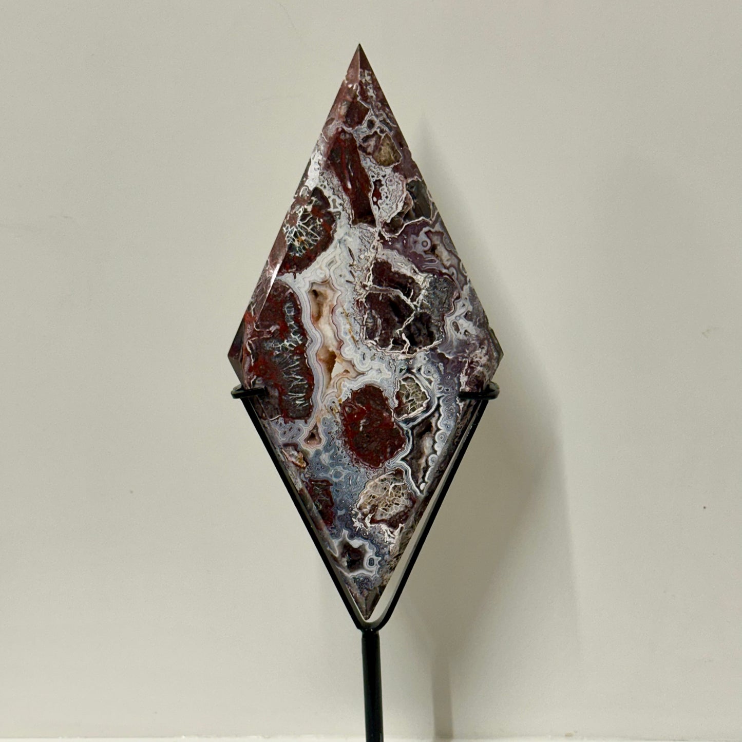 Mexican Agate Dimond On Stand