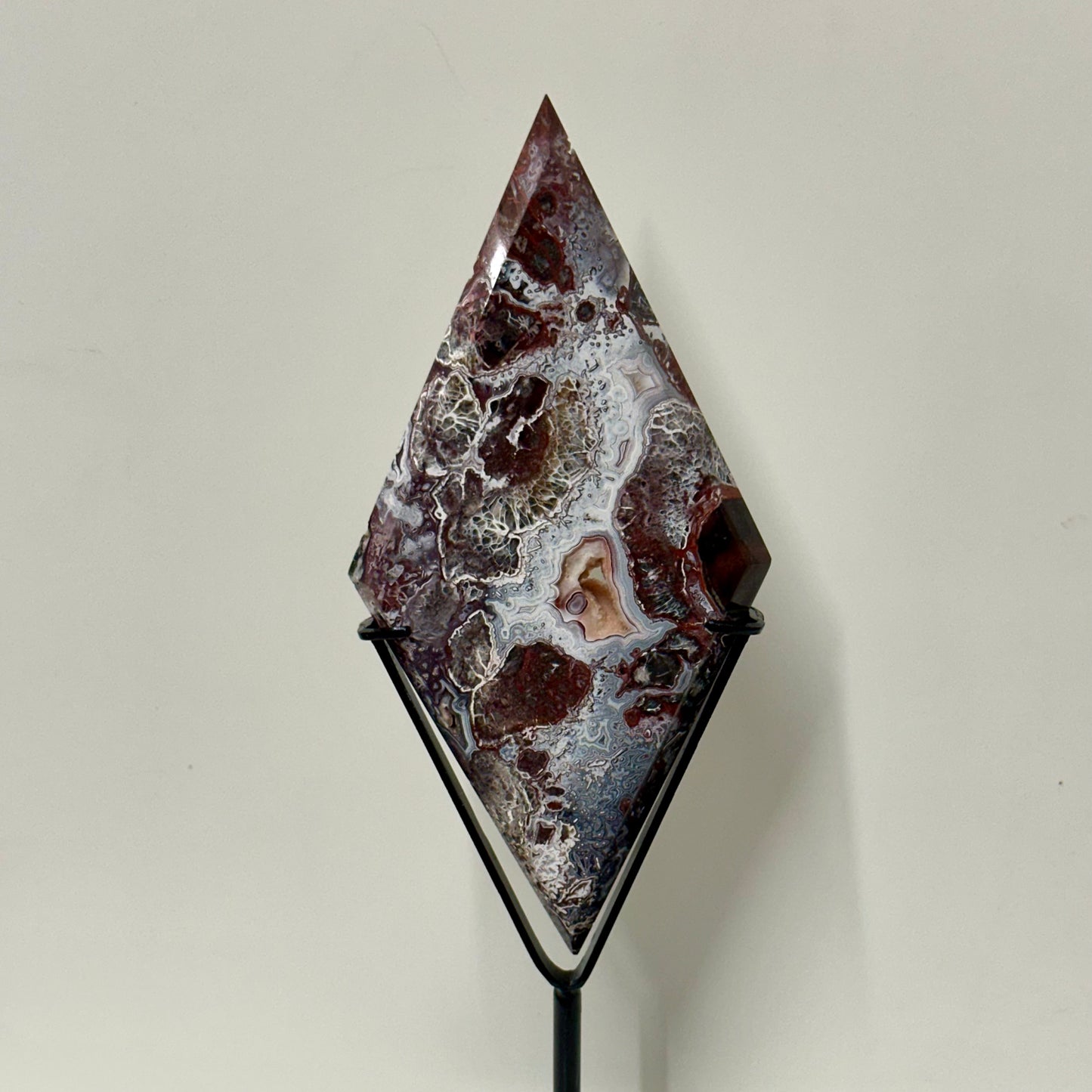 Mexican Agate Dimond On Stand