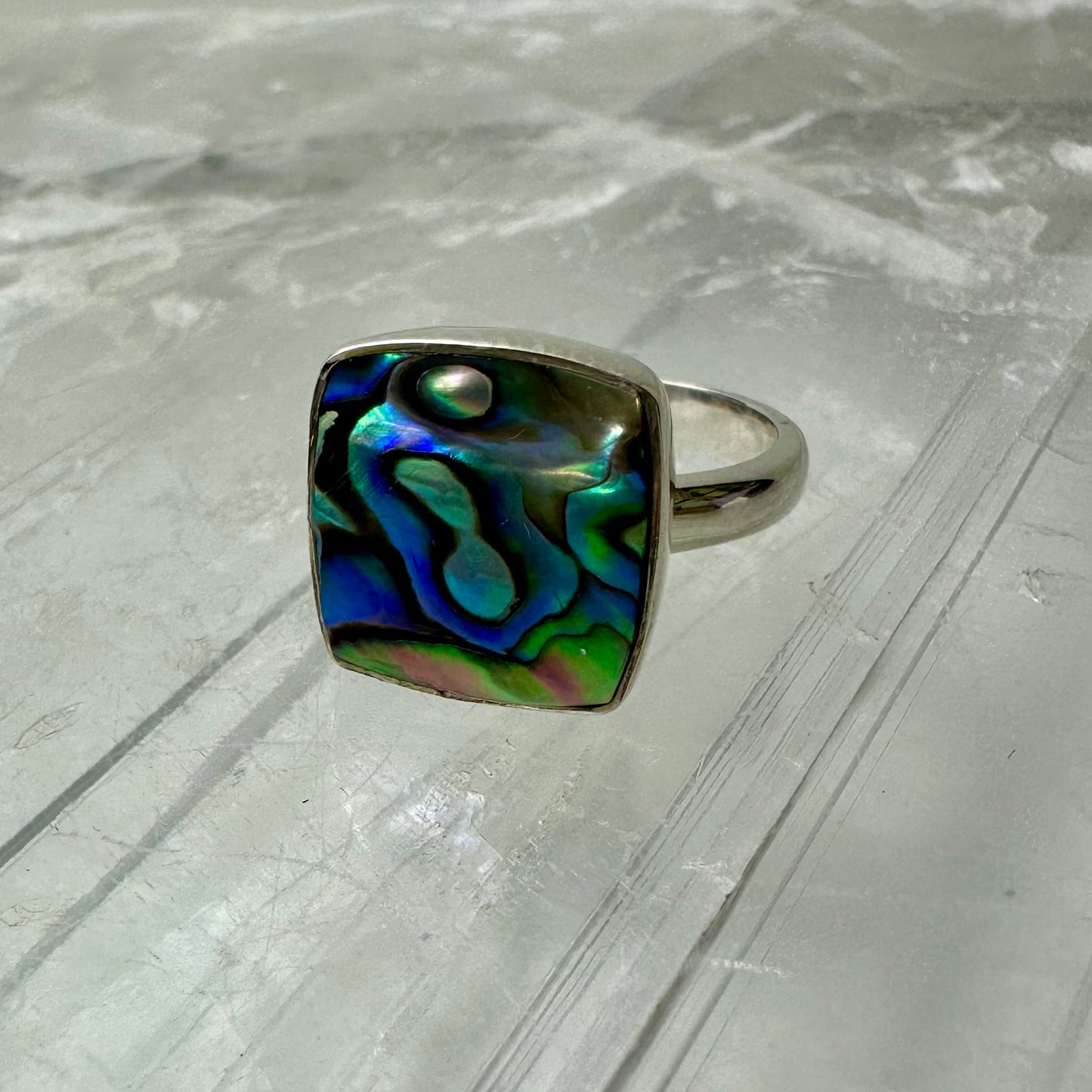 Abalone Shell (Size P/Q) Ring
