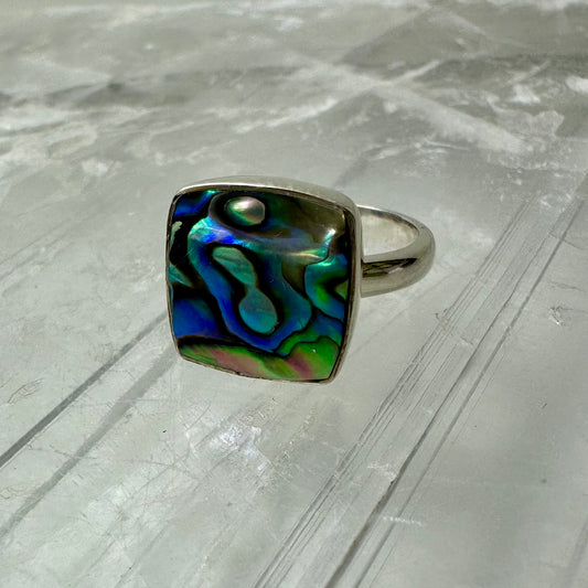 Abalone Shell (Size P/Q) Ring