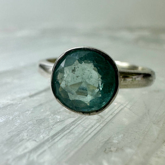 Green Kyanite (Size M/N) Ring