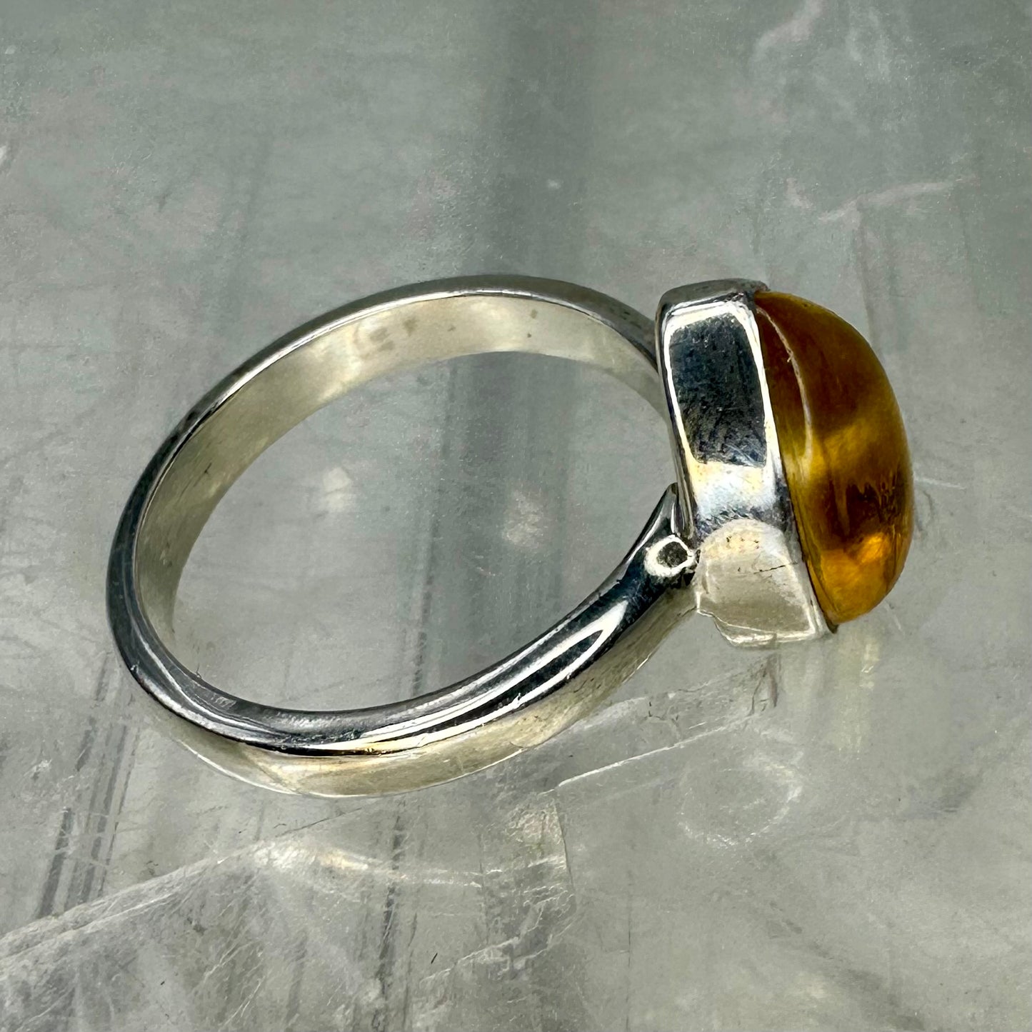Amber 925 Square Ring (Size L/M)