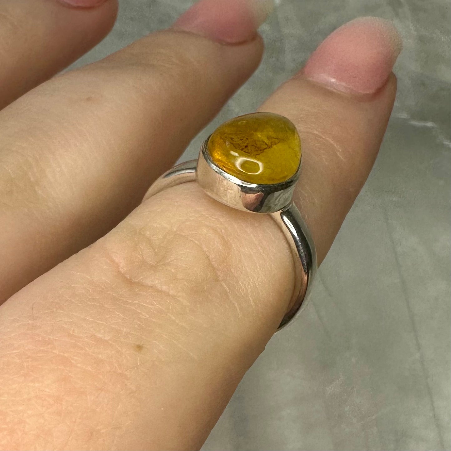 Amber 925 Square Ring (Size L/M)