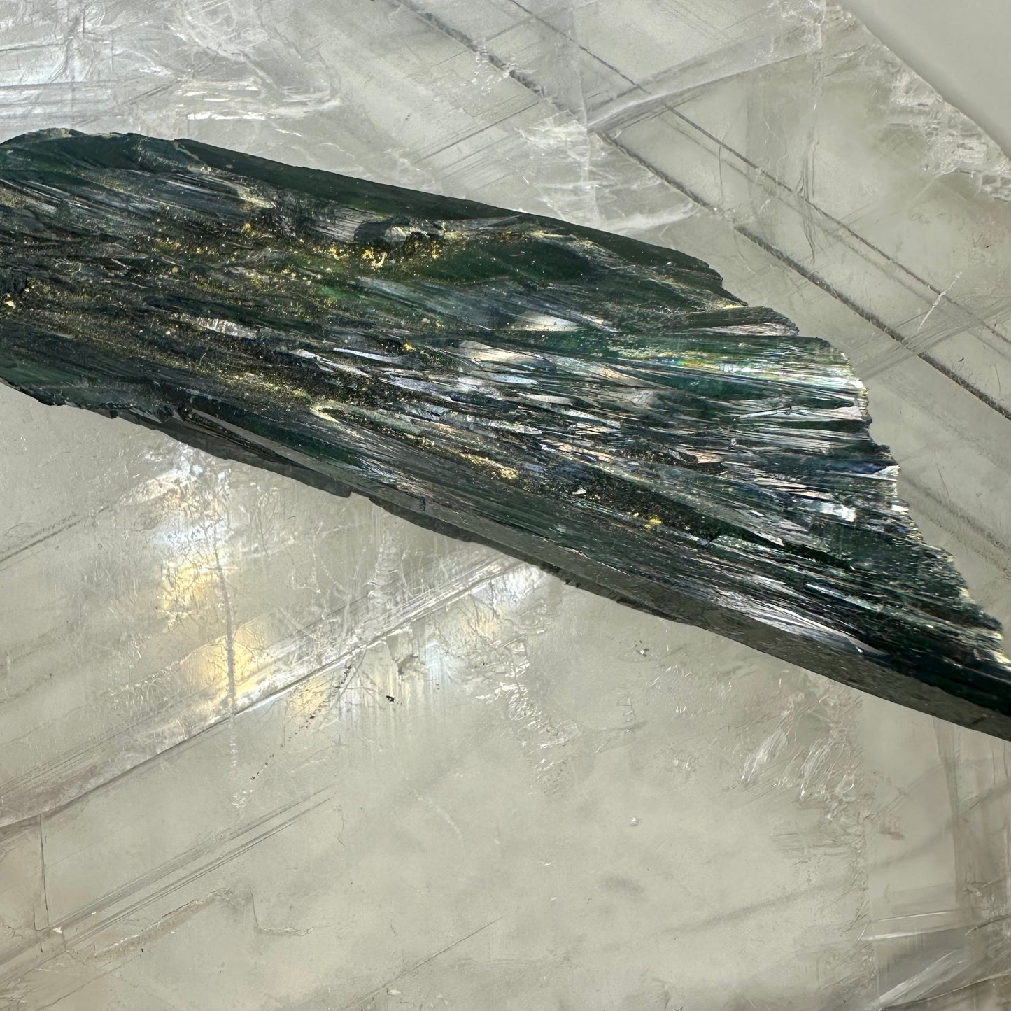 Vivanite Raw